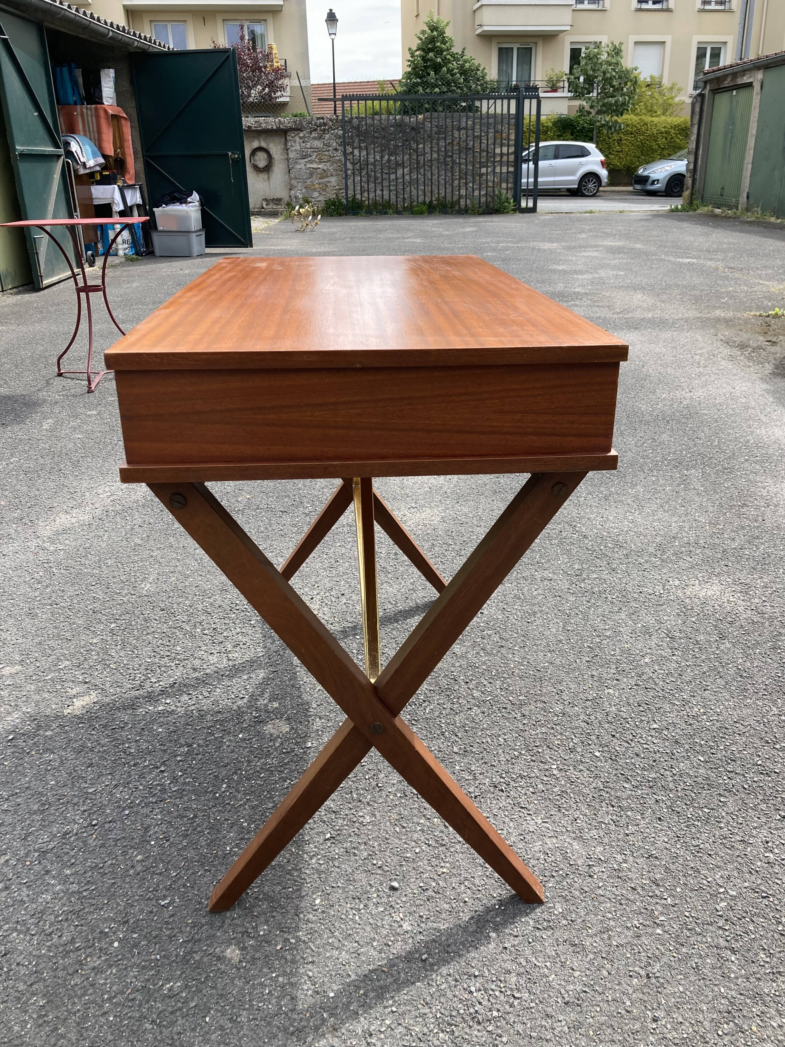 Scandinavian 60s teak desk with 2 drawers.