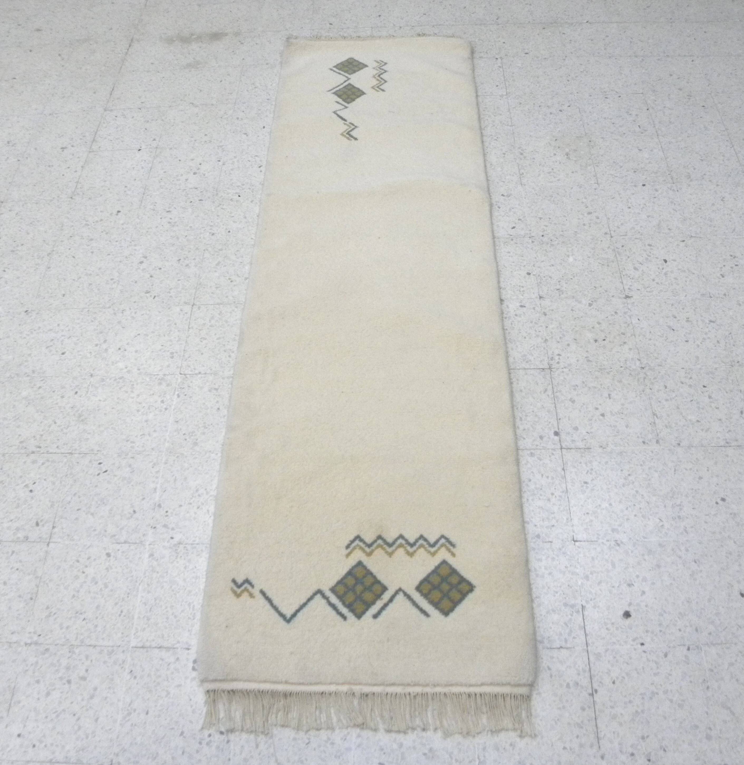 Traditional Tunisian Berber hallway rug - Wool runner