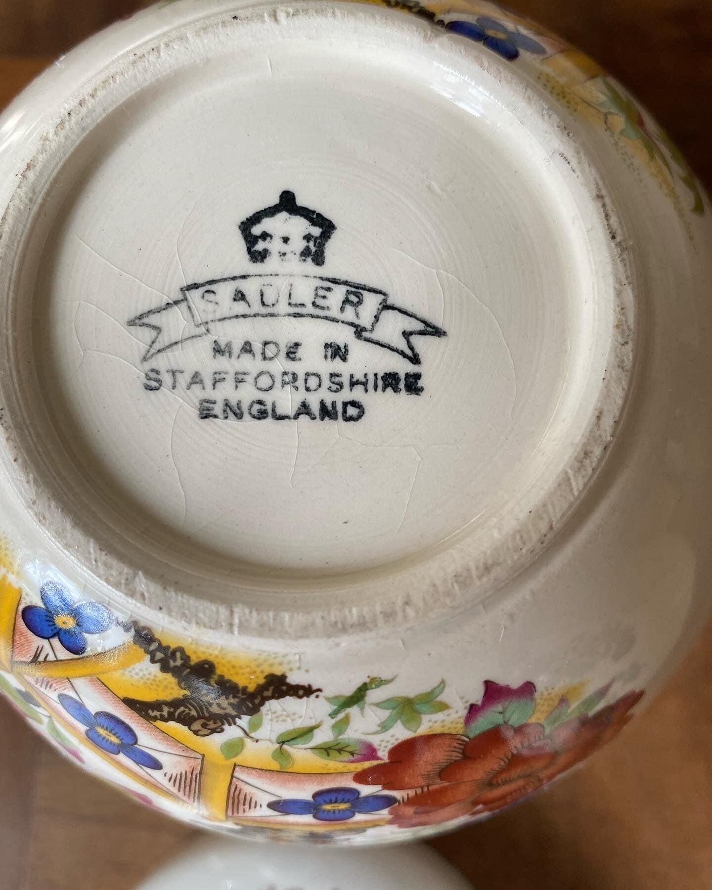 Set of two English ceramic pots