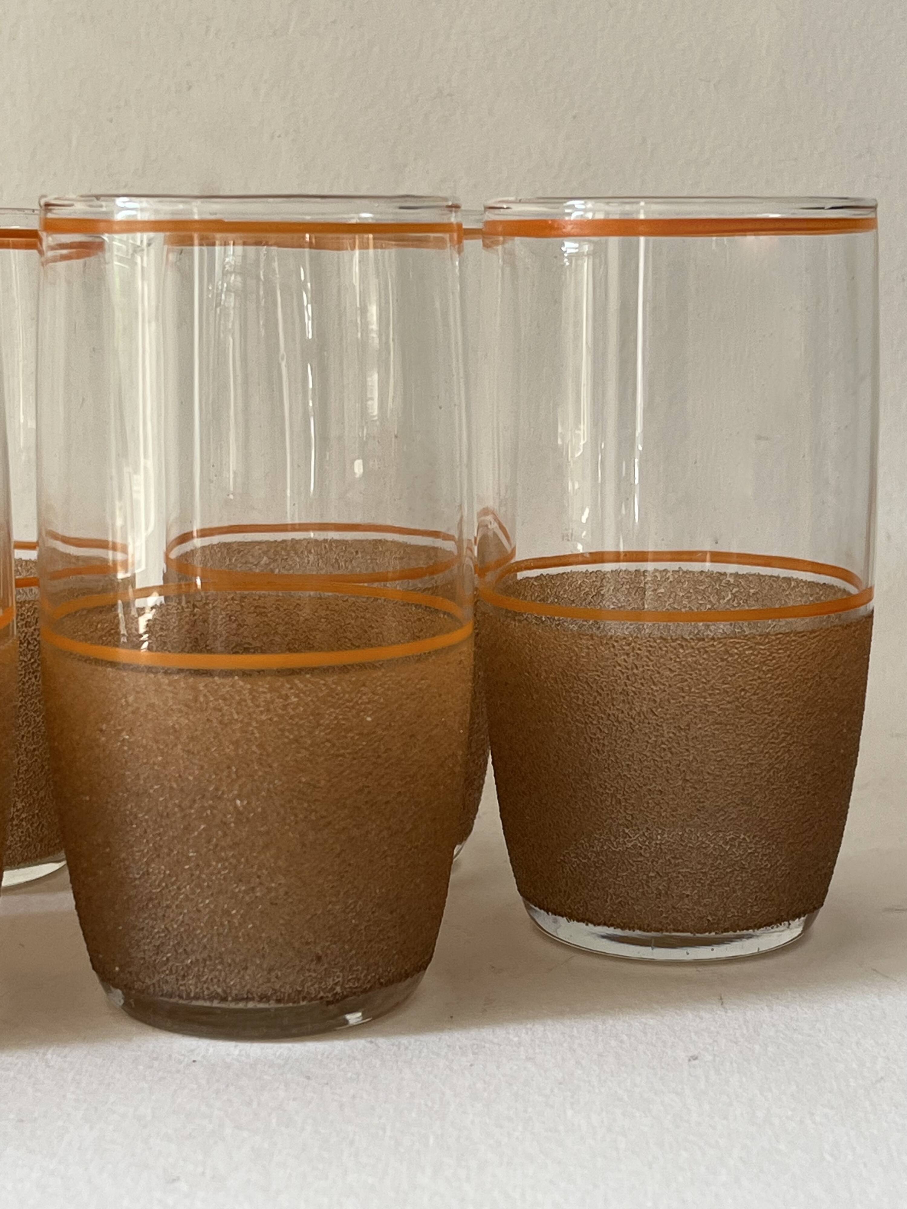 Ensemble de 8 verres granités des années 60, service à orangeade