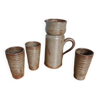 Stoneware pitcher and 3 glasses service