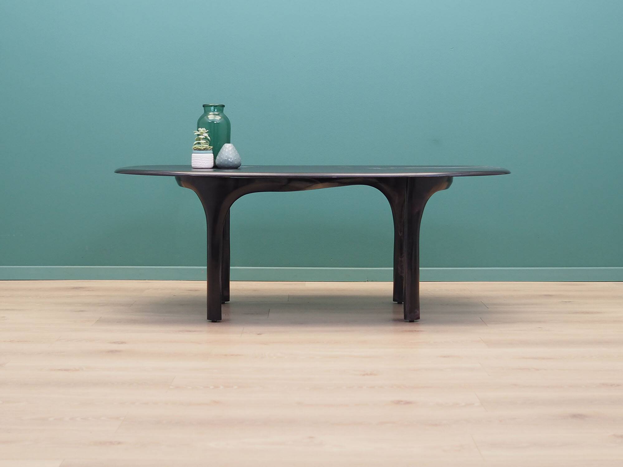 Table basse, design danois, années 1970, production : Danemark