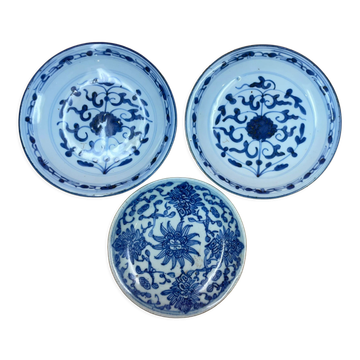 China XIXth - ideogram - set of 3 small plates blue and white décor
