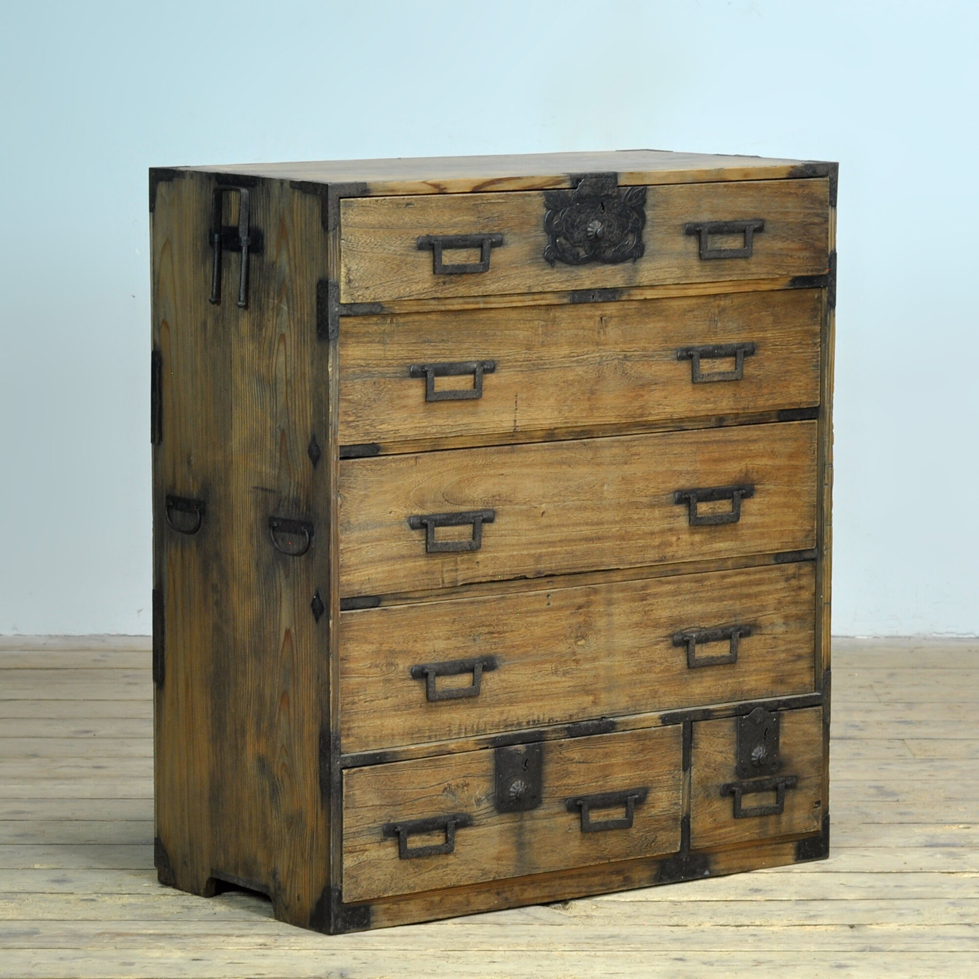 Commode Tansu japonaise, vers 1870