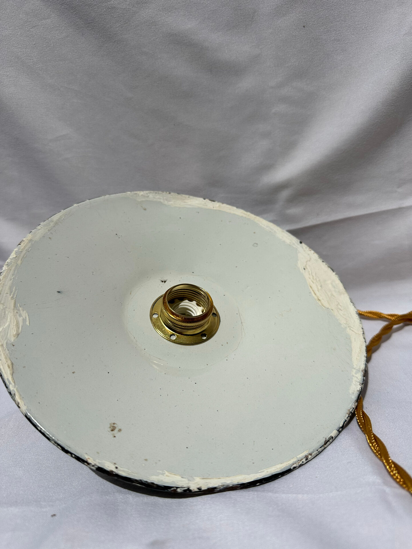 Suspension vintage indus tôle émaillée verte et blanche mini