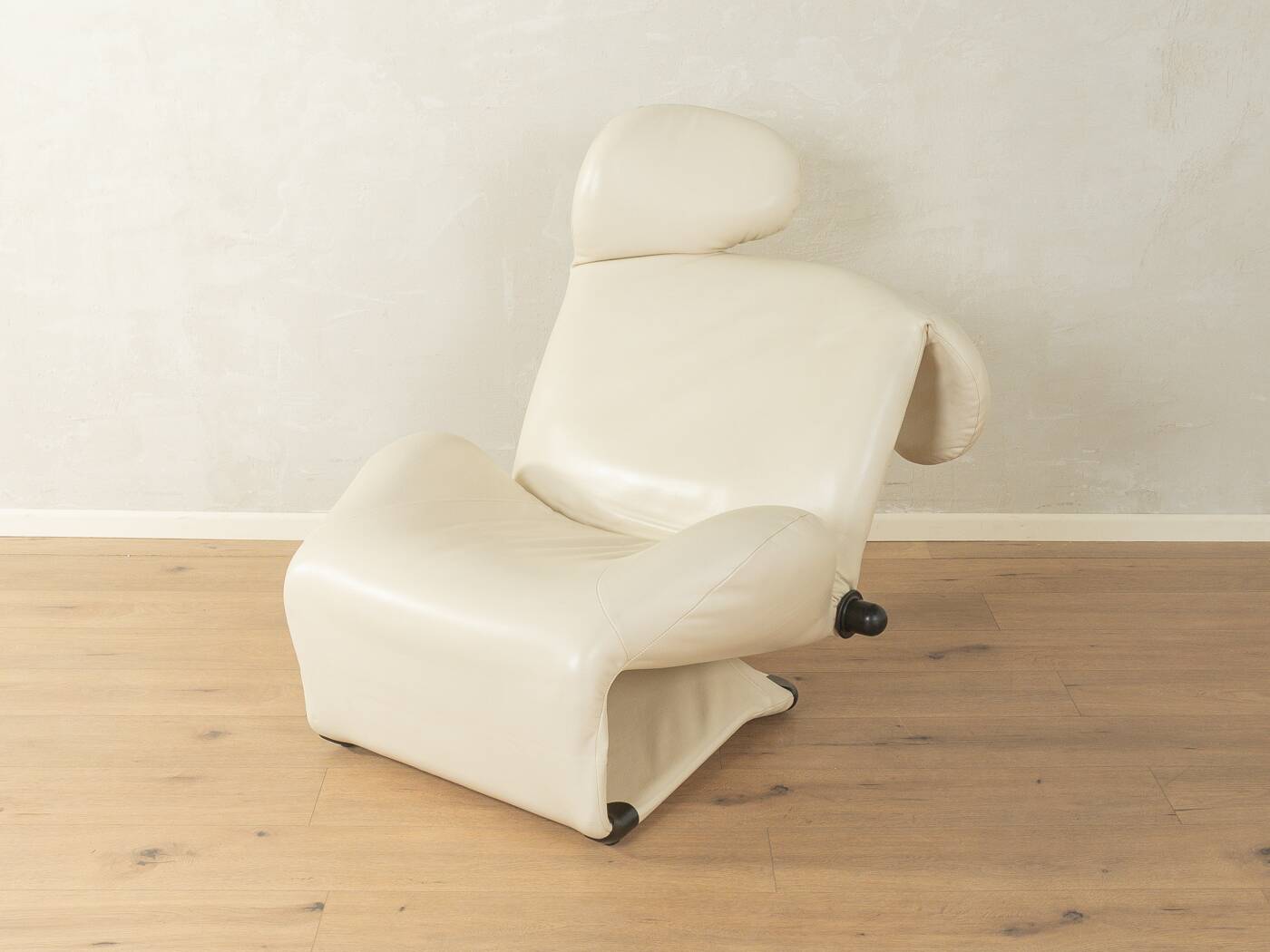 Wink armchair by Toshiyuki Kita for Cassina, 1980s
