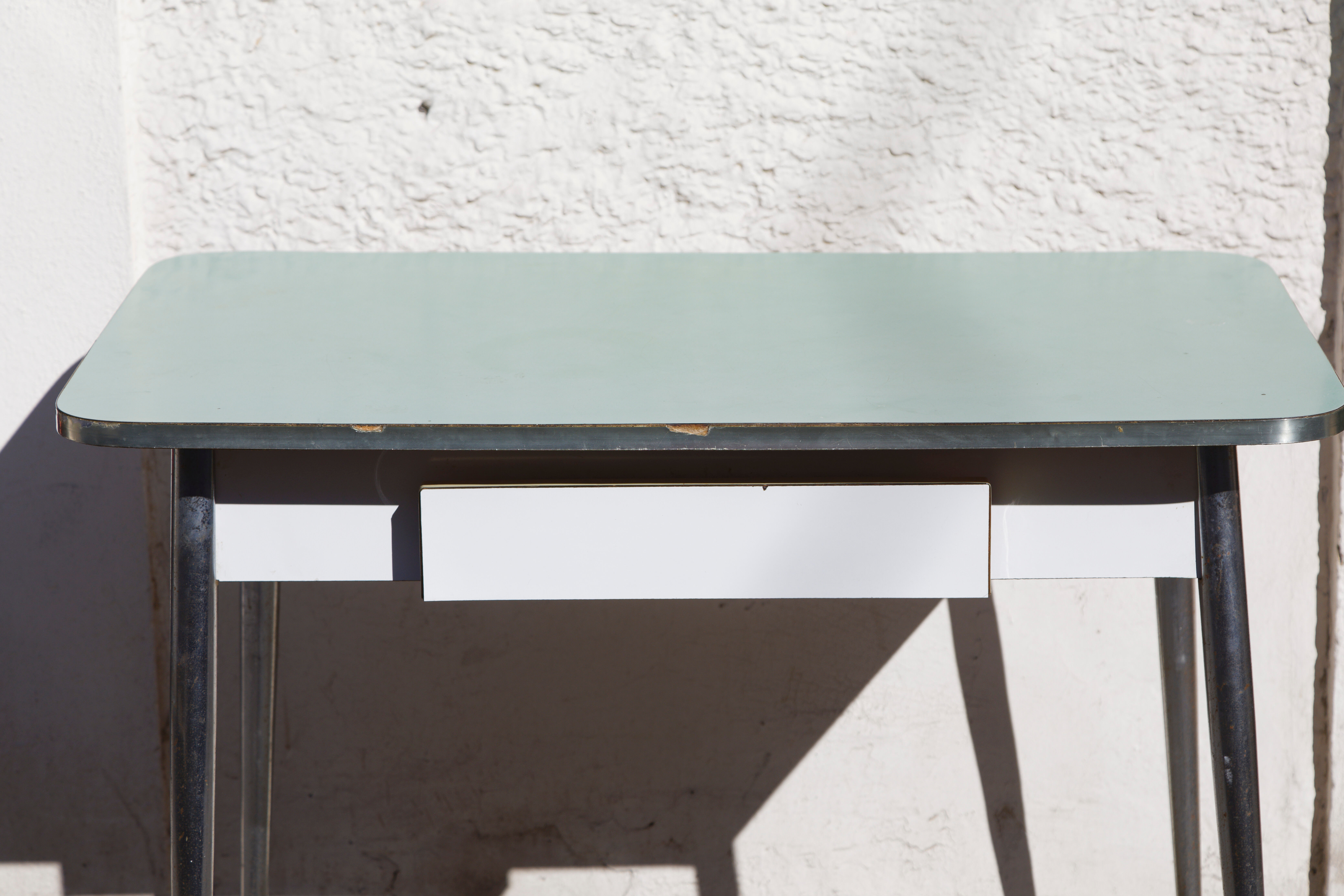 Water green formica table