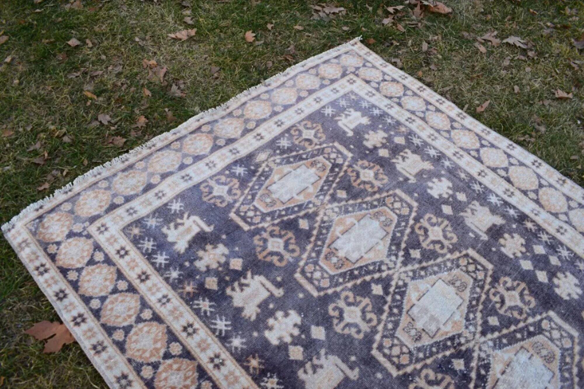 Vintage Turkish Oushak rug 136x202 cm