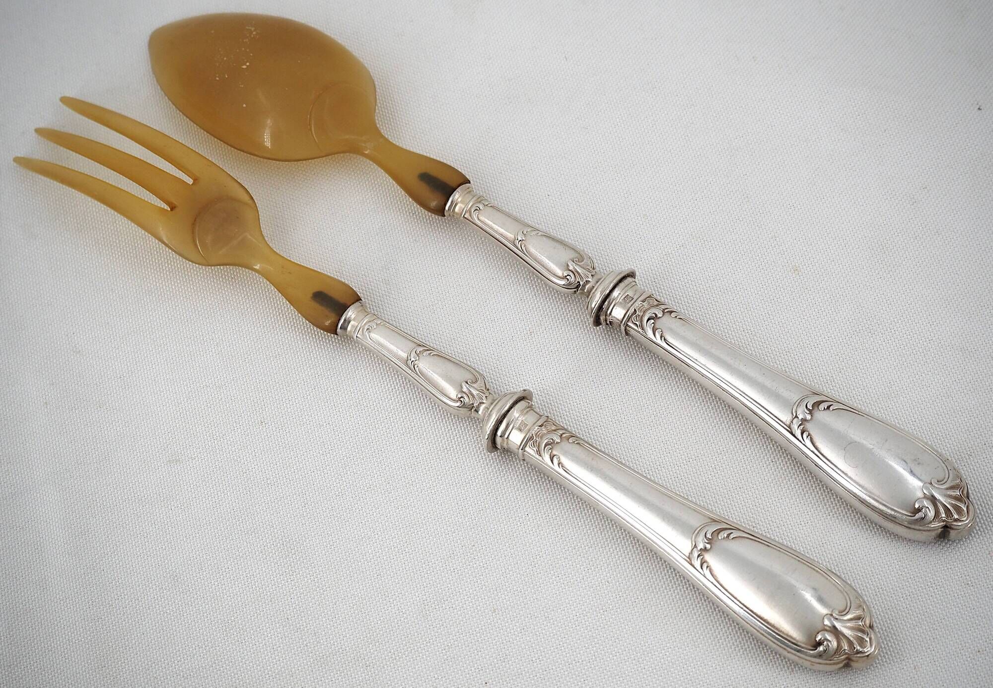 Ercuis Pompadour, set of 4 serving utensils, for stew and salad, silver-plated metal.
