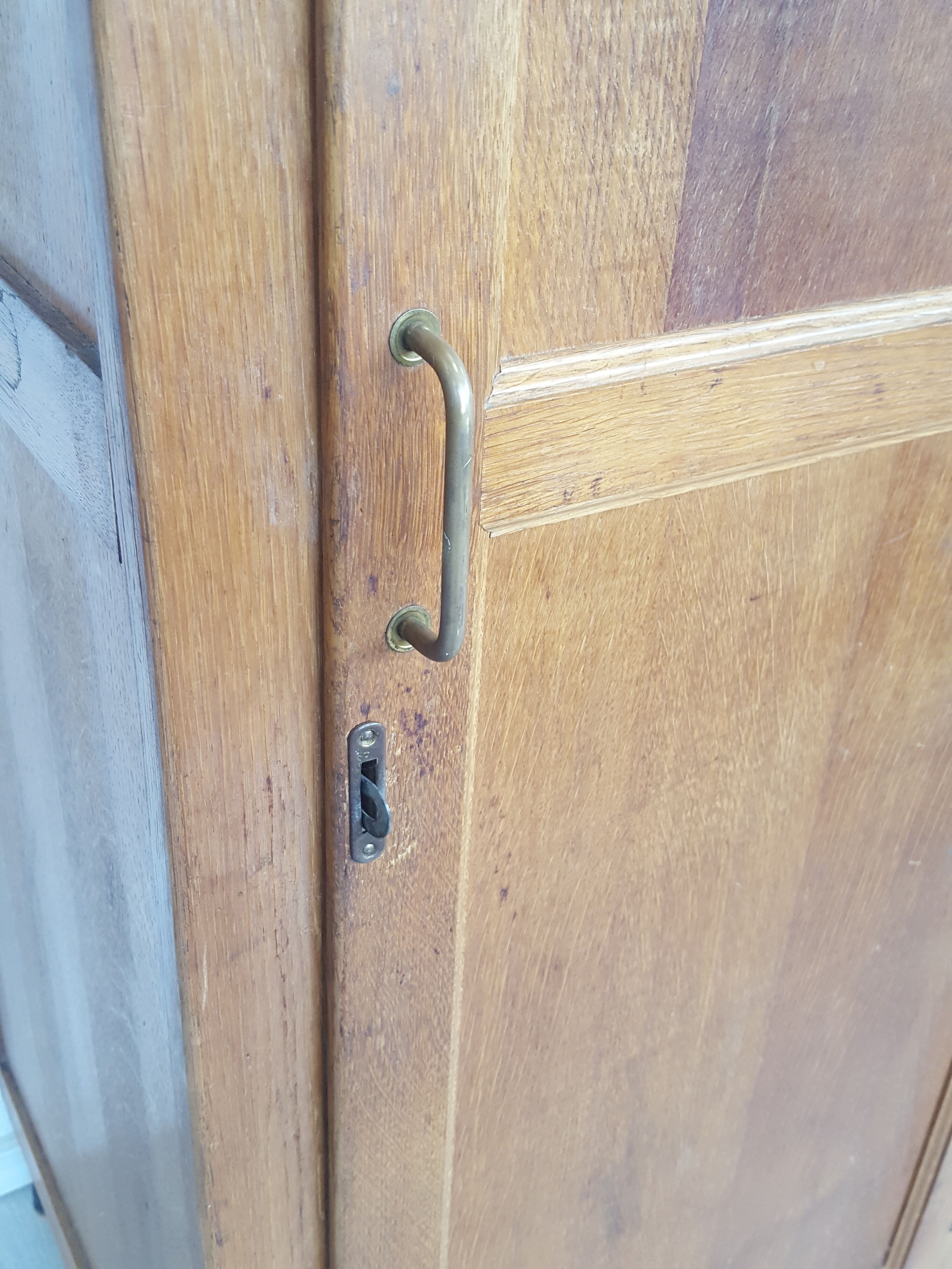 boarding Cabinet