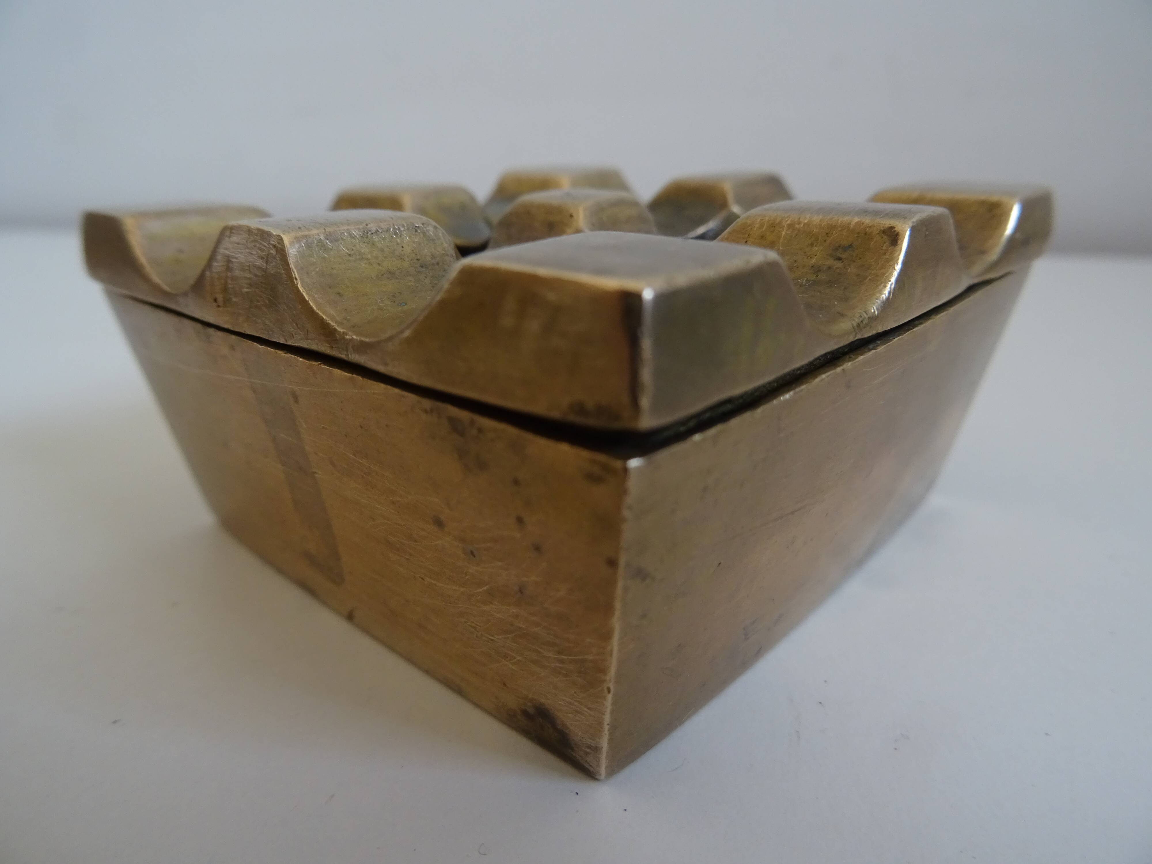 Scandinavian design ashtray in vintage bronze Ultima an 70