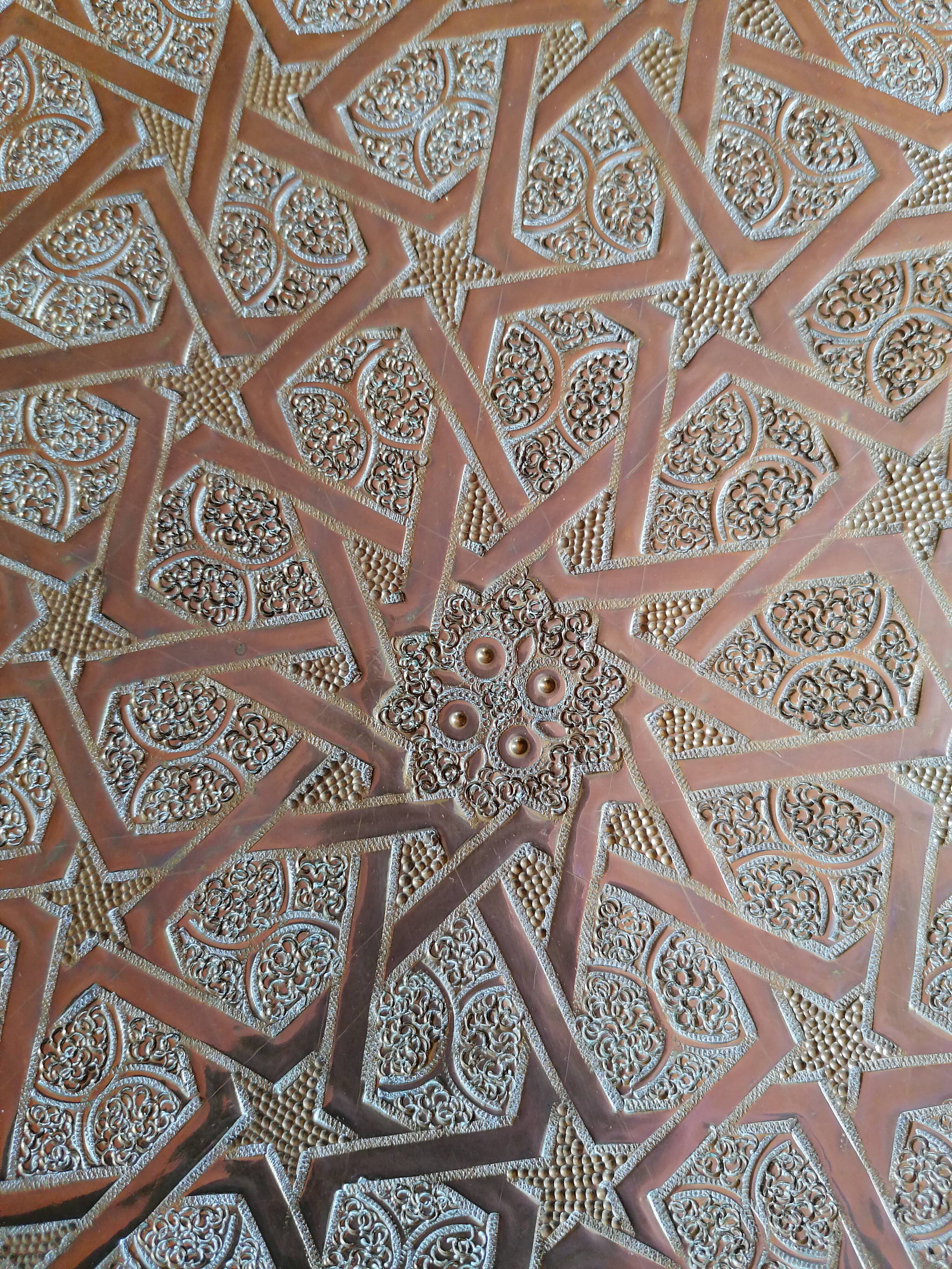 Vintage Moroccan tray in copper metal