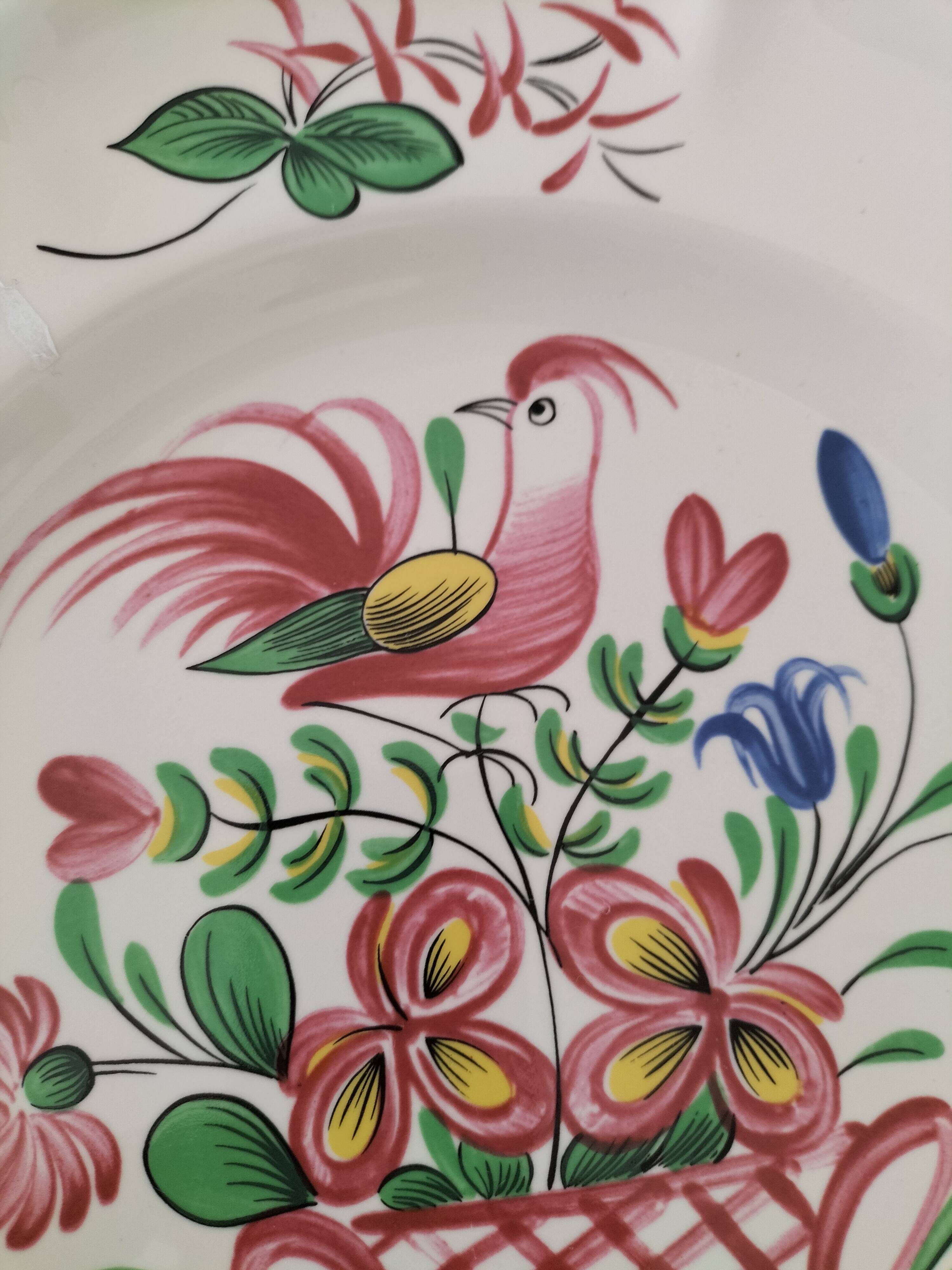 Set of 6 plates with birds and roosters.