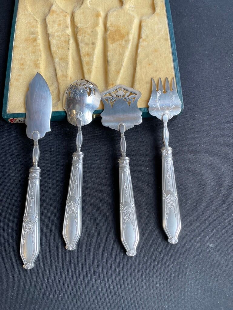 Complete box of cutlery Minerve 1st title Art Nouveau