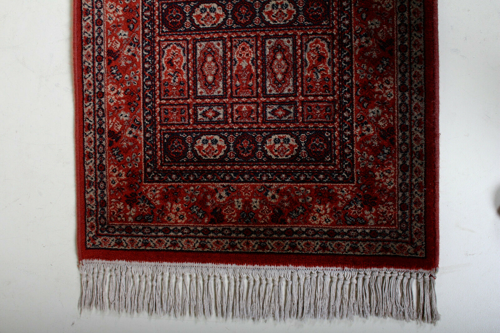 Persian wool fringe rug 154x68cm