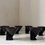 Tasses à café noires design Pierre Casenove Studio Salins style Memphi