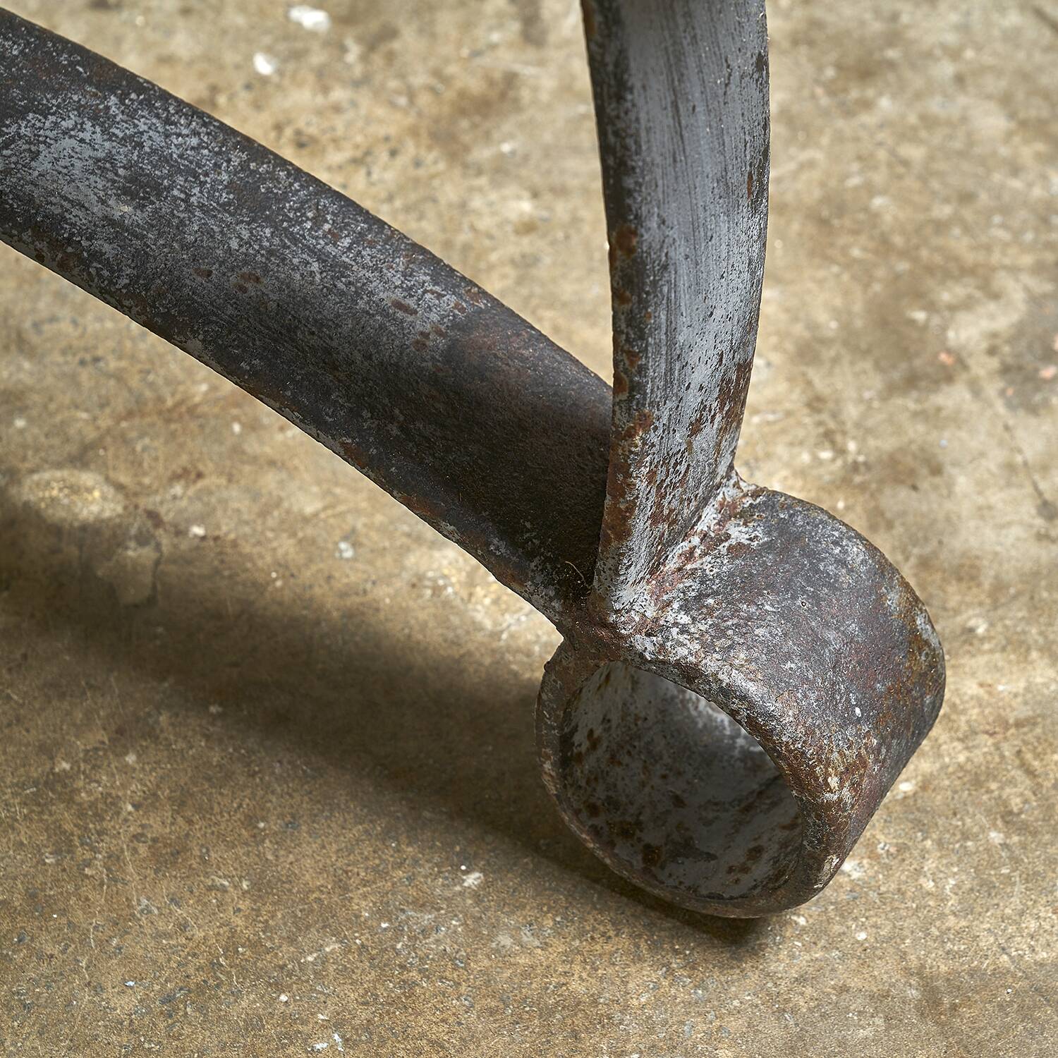 Exceptional garden table with scrollwork