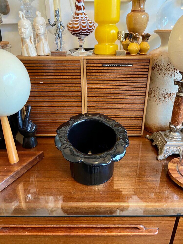 Black earthenware vase