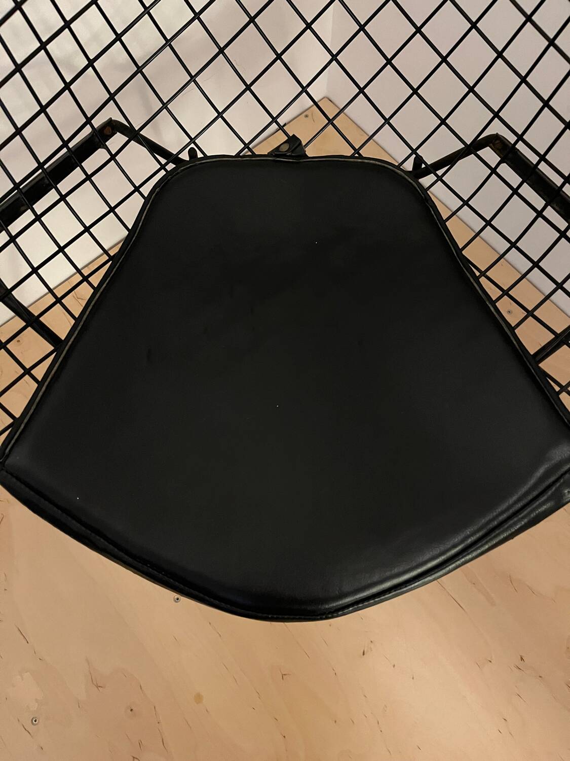 Knoll Bertoia Diamond Armchair