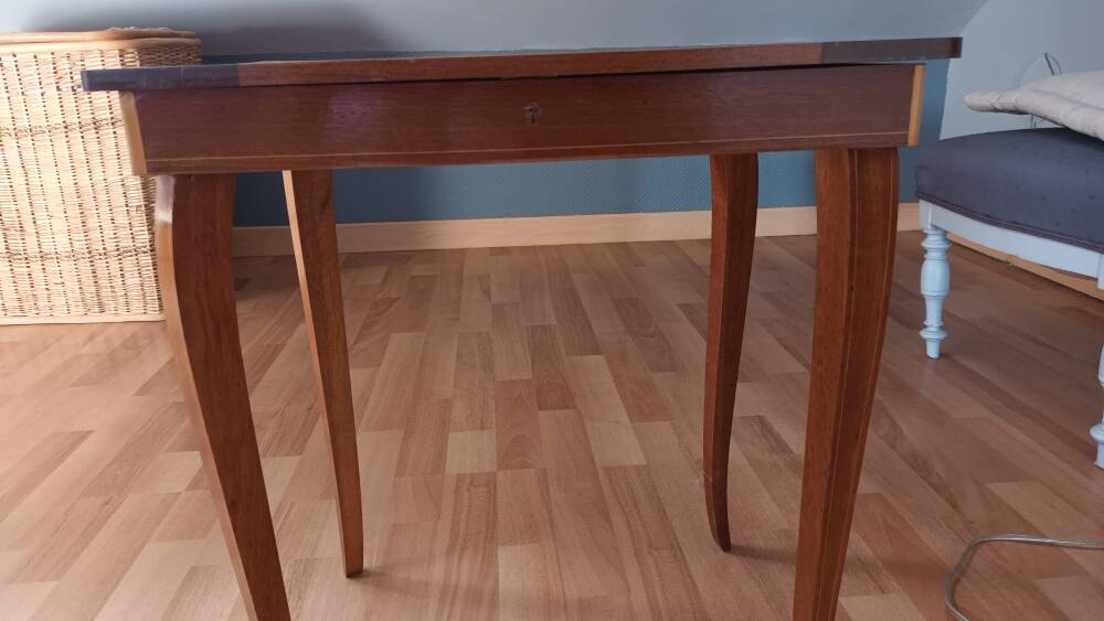 Small jewellery table in Sorrento marquetry - Italy, circa 1970.