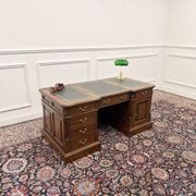 Bureau Chesterfield anglais classique avec panneau arrière