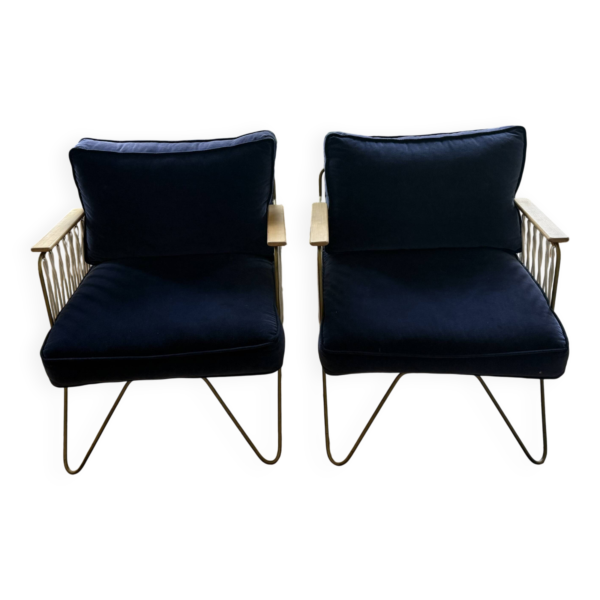 Set of two Croisette armchairs in velvet by the brand Honoré.