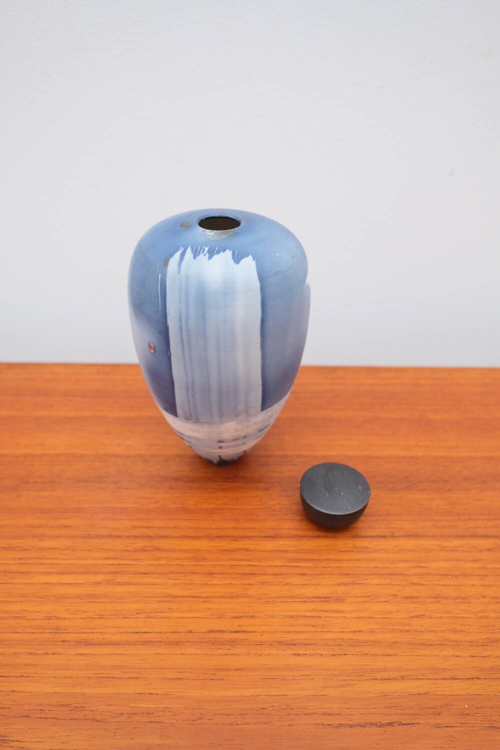 Ceramic pot by anima roos