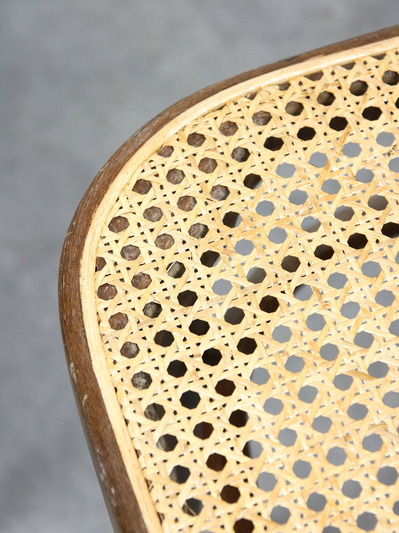 Chaises vintage n°811 en bois courbé, lot de 4
