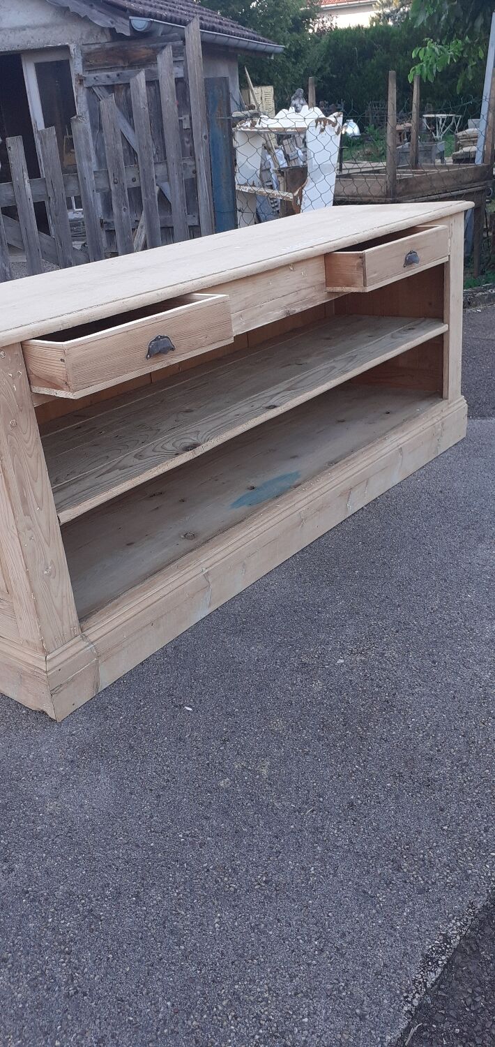 Counter trade furniture