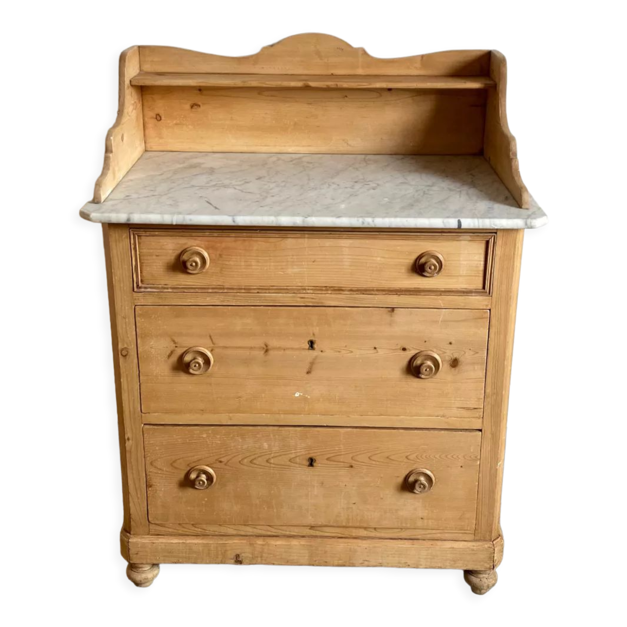 English chest of drawers