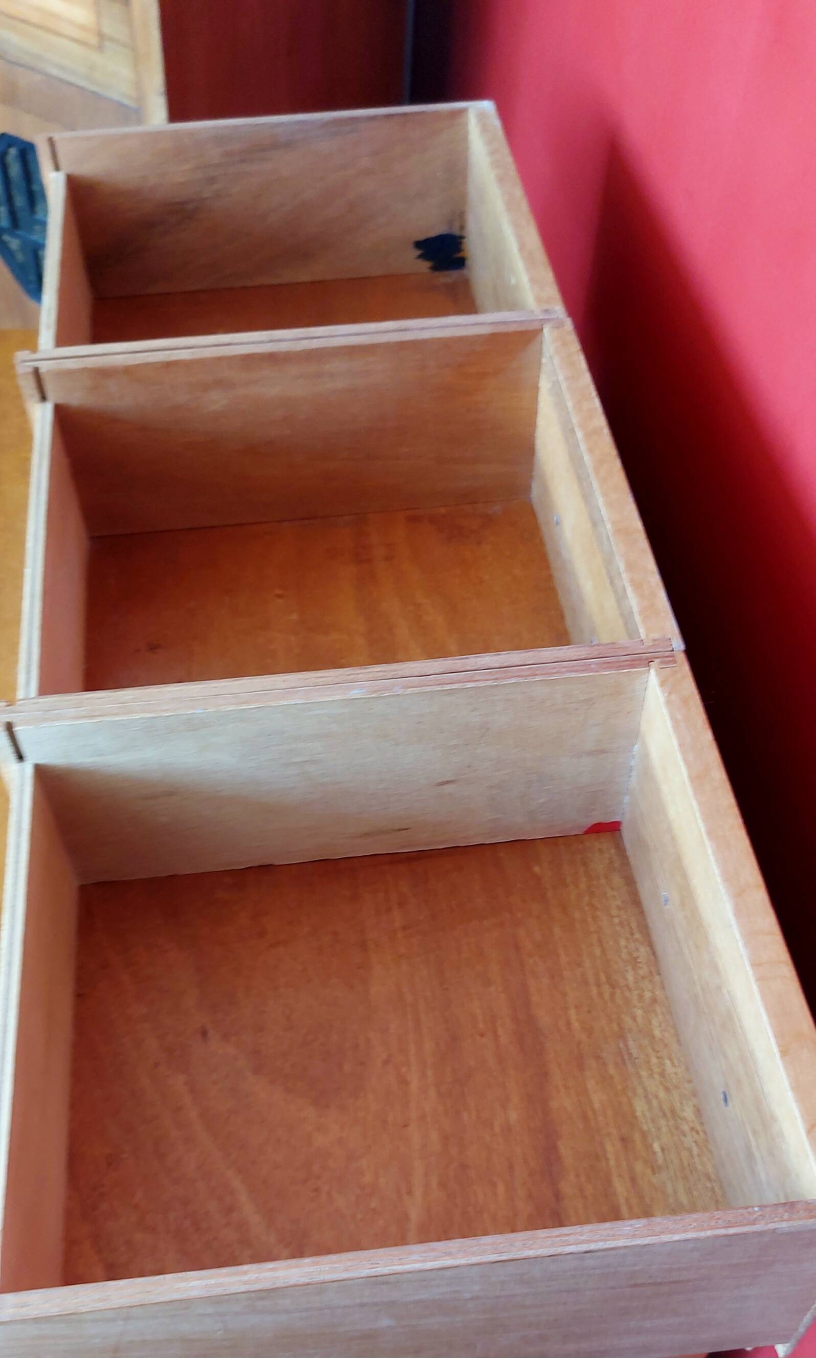 Restored vintage desk + matching chair 89 x 50 x 76 cm