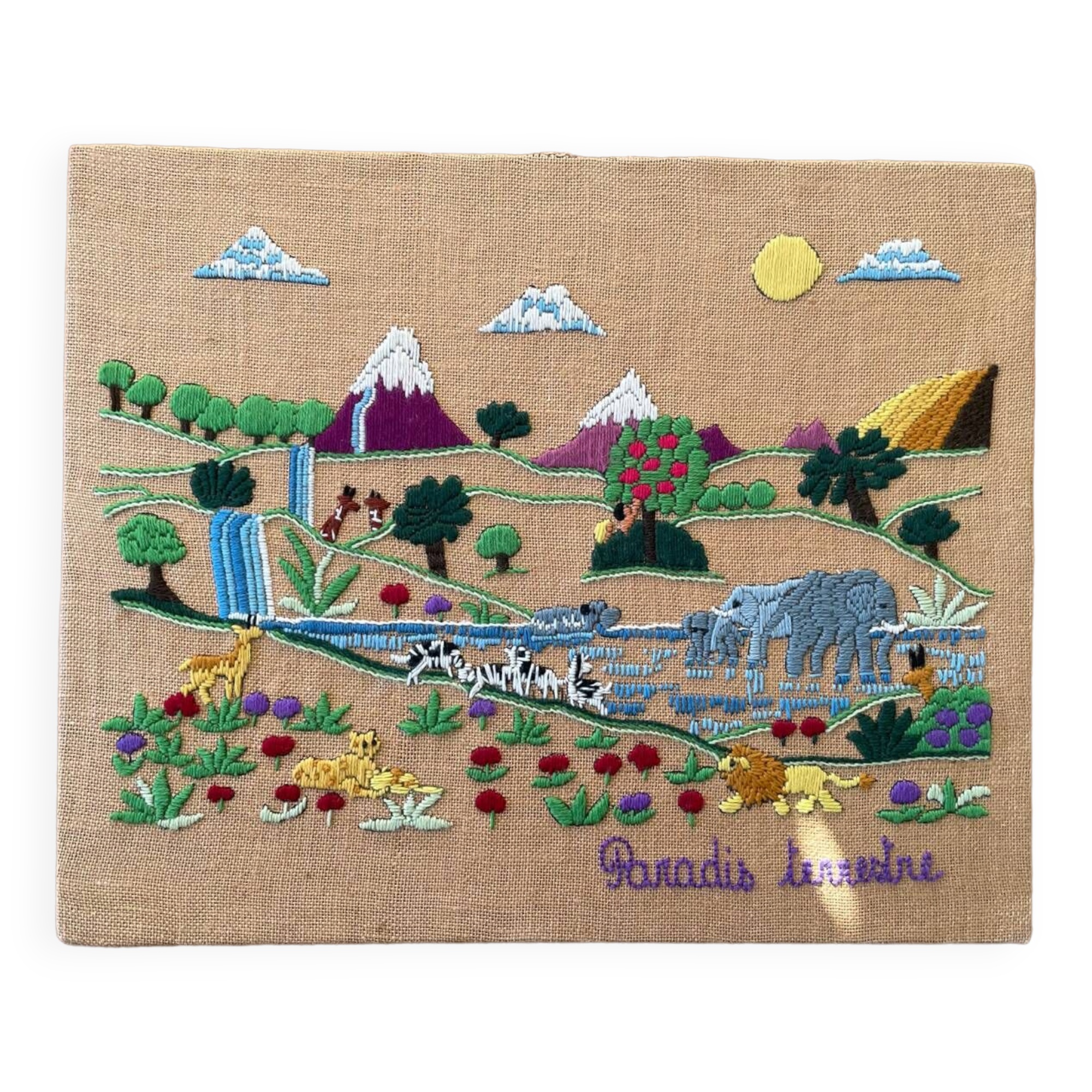 Broderie artisanale « Paradis terrestre »