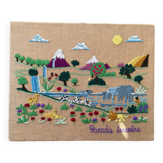 Artisanal embroidery “Terrestrial paradise”