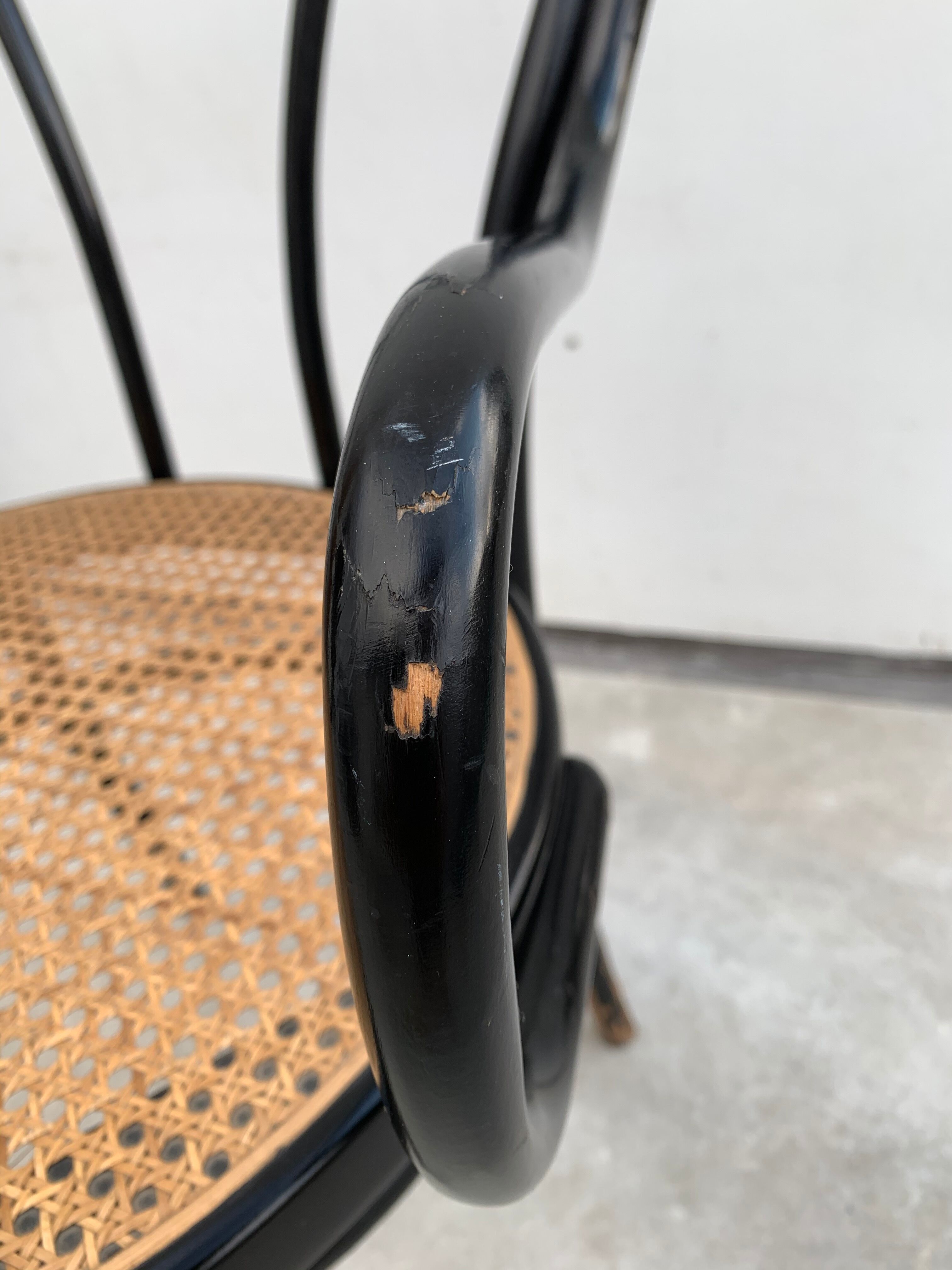 Tuna chair model 1018 in black curved wood and canning 1930