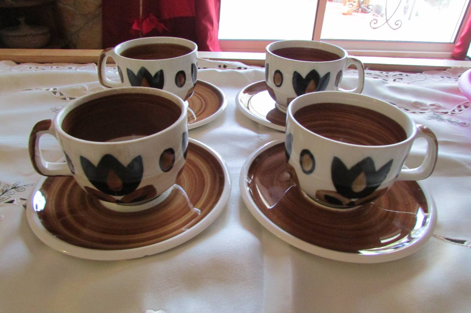 Kimono coffee service signed Boch. Vintage and trendy