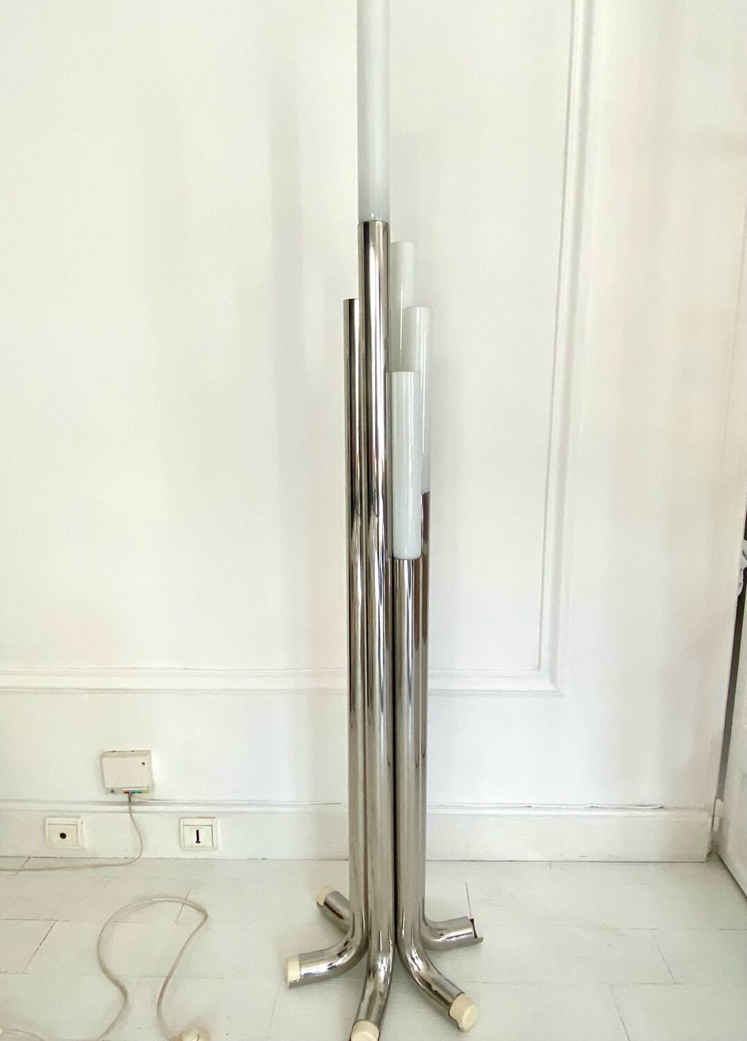 Tubular floor lamp in steel P448 Luci Design