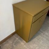 Small buffet, whisky color
