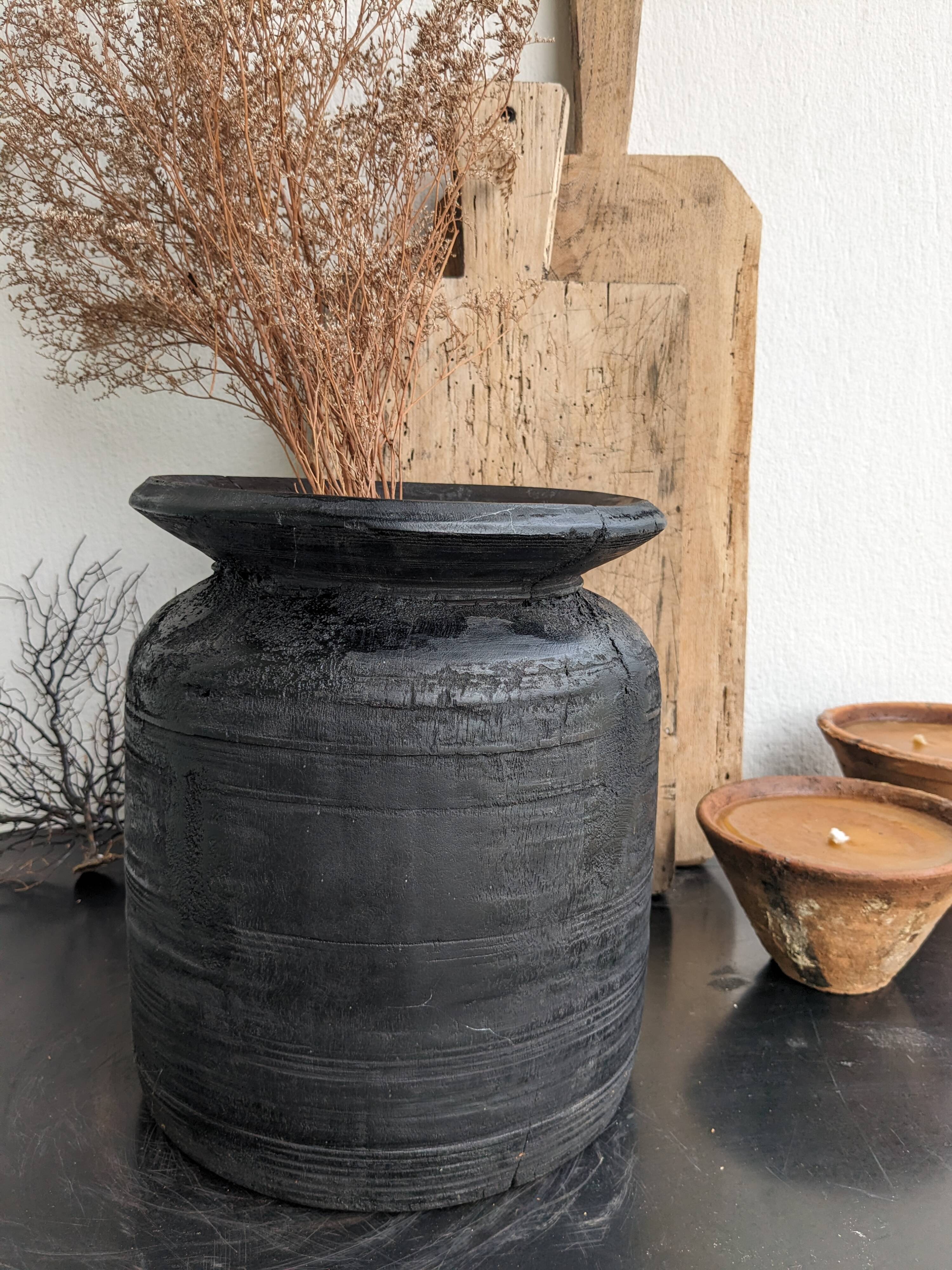 Wooden pot