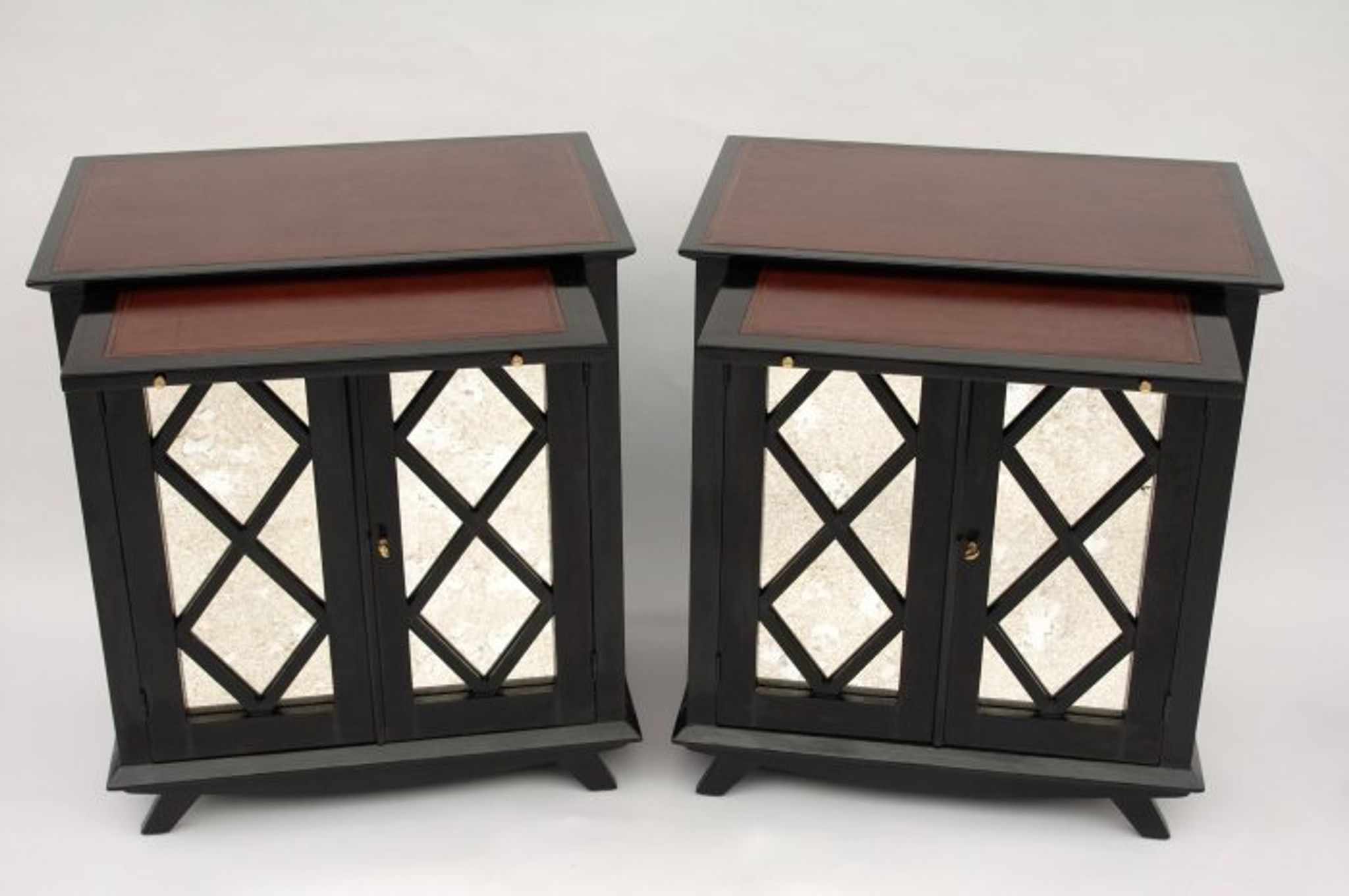Paire de buffets en laque noire a decor de croisillons circa 1950