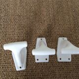 Series of 3 plastic hooks