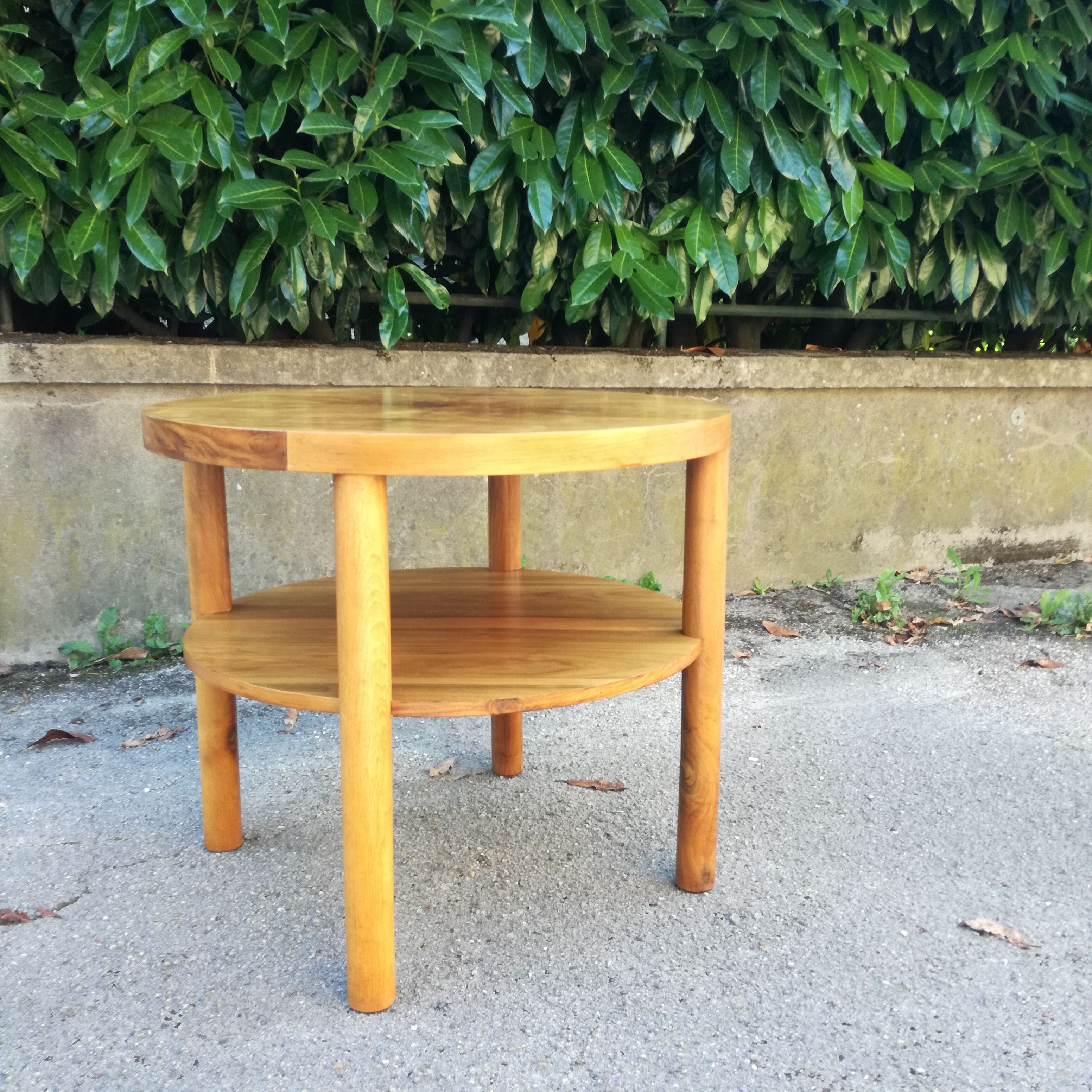 Round walnut pedestal table, with tablet