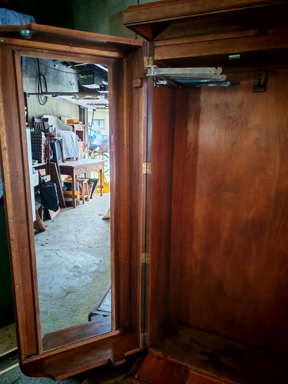 Gentleman's Wardrobe - English dressing armoire - Compacton