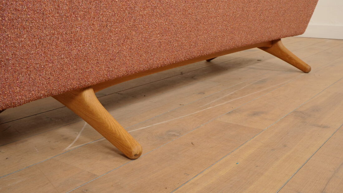 Vintage sofa | 3-seater | ML-90 | pink | reupholstered