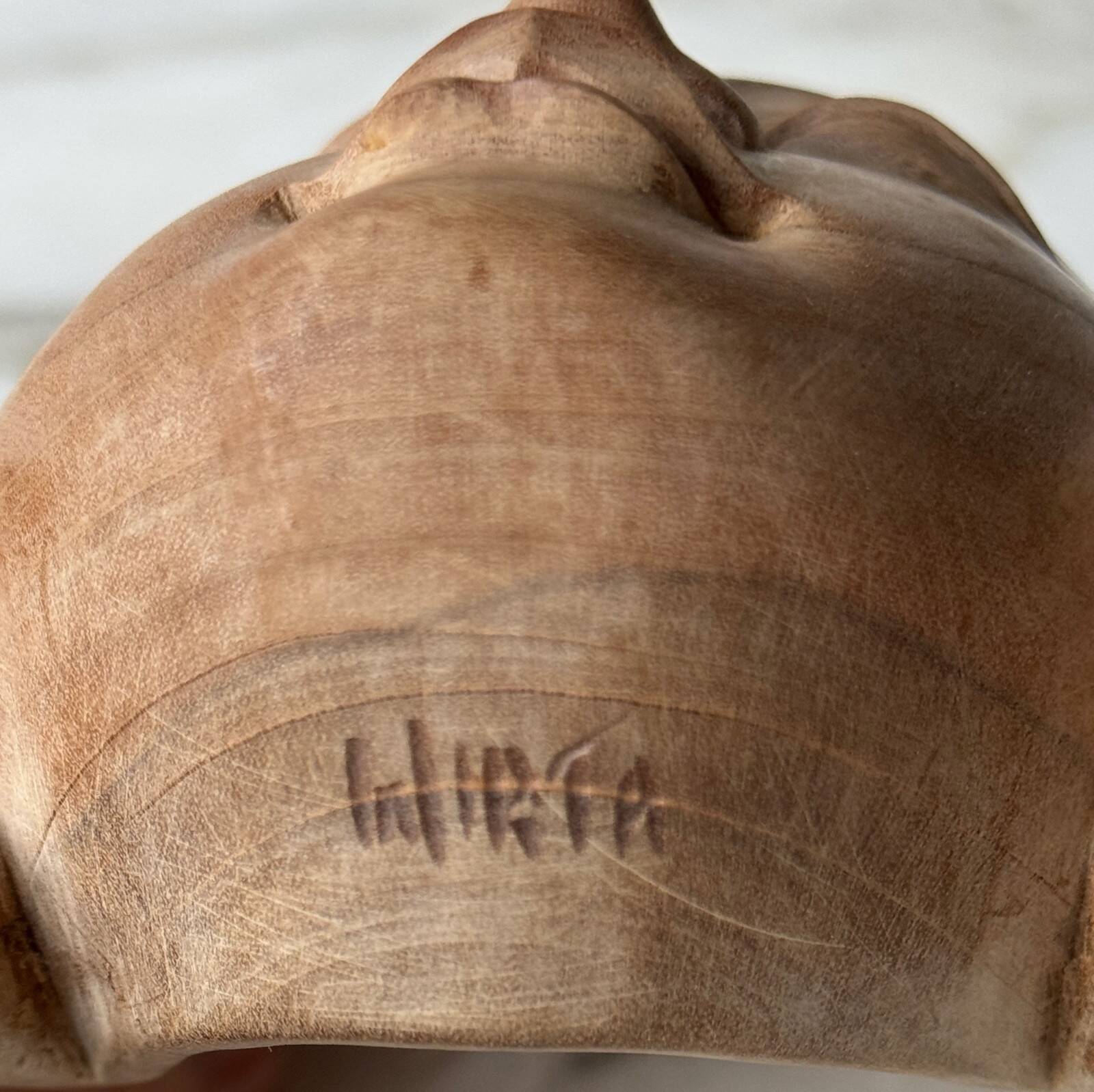 Masque balinais en bois sculpté milieu XXe