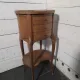 Table de chevet ovale style Louis XV en acajou 