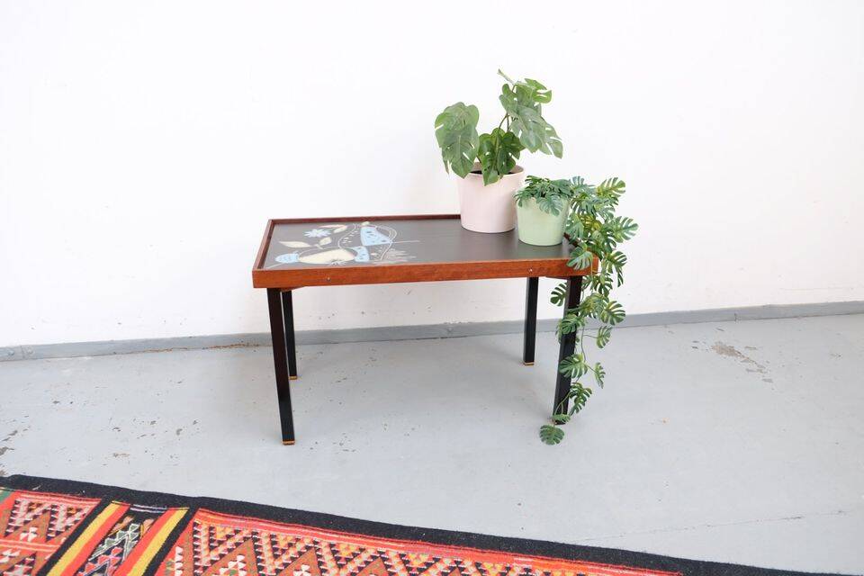 Side table/plant stand in 60s/70s style, made of teak, retro/vintage style.