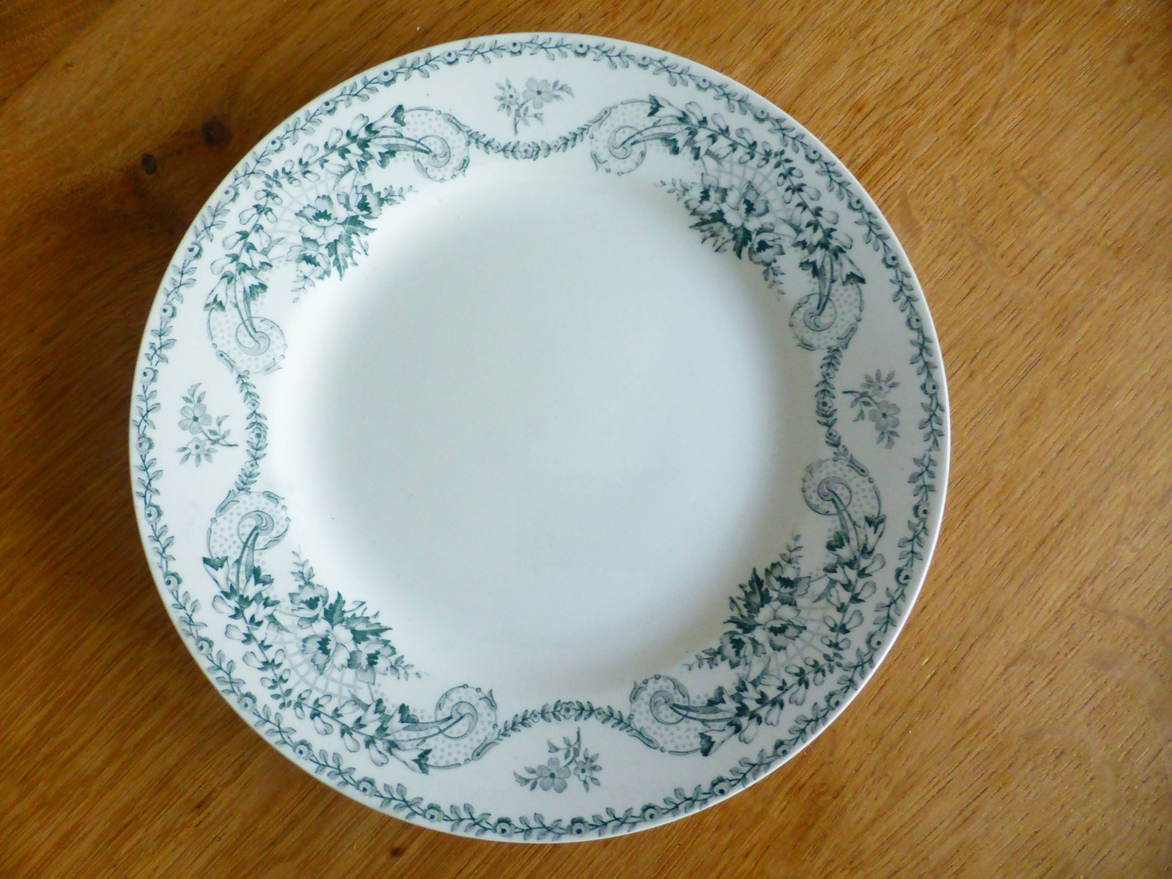 1 iron clay dessert plate Chenonceaux model 221218