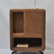 Cabinet — un objet de rangement sculptural fait à la main par Zachte Zaken.