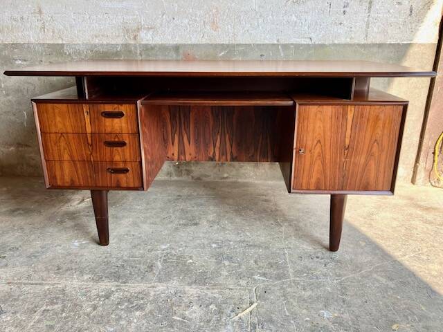 Scandinavian desk