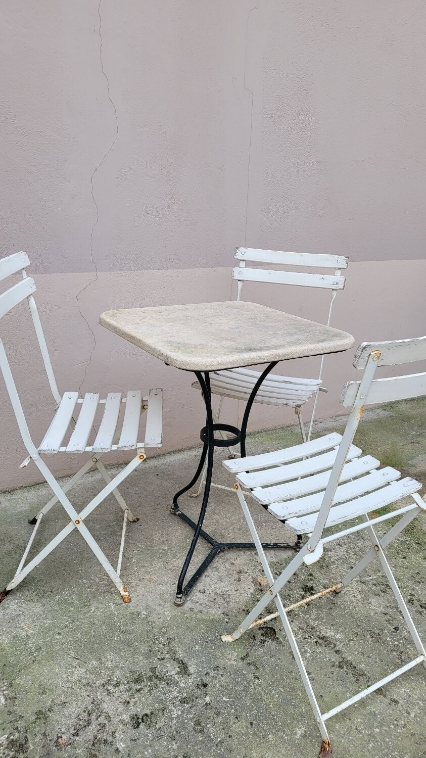Parisian bistro pedestal table in antique marble